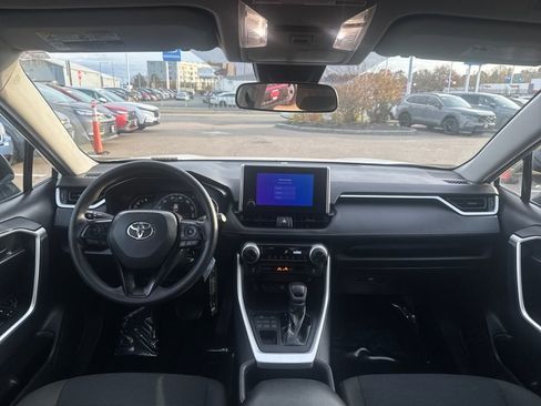 Used 2023 Toyota RAV4 LE image 11