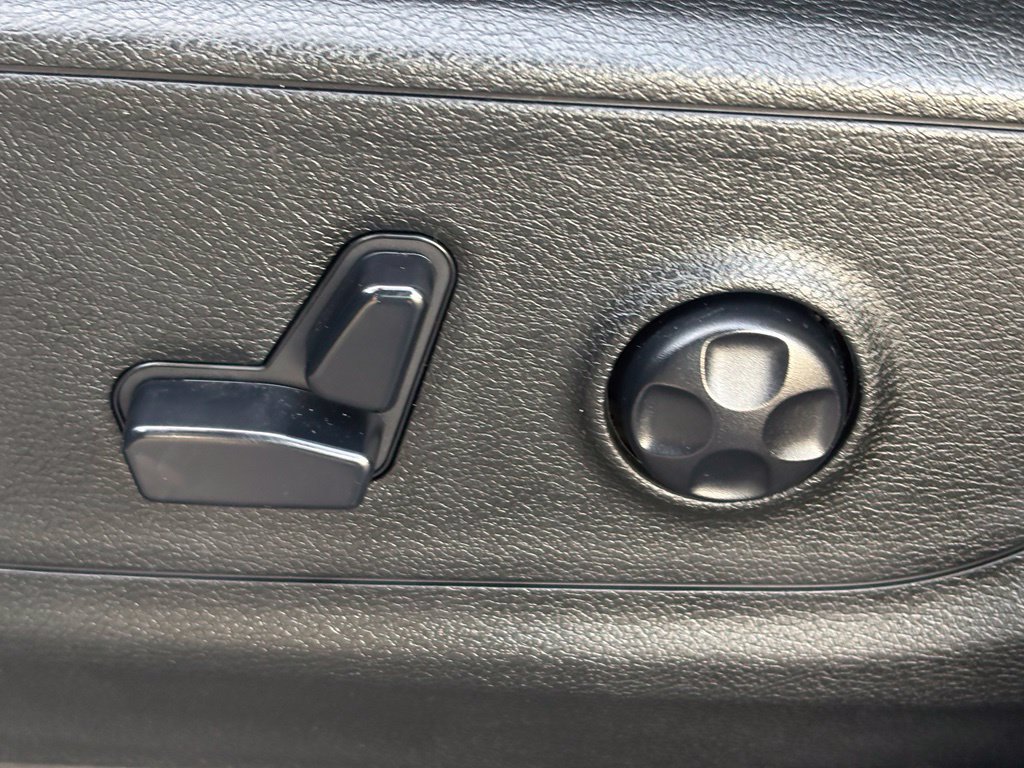 Used 2020 RAM 1500 Big Horn AWD/4WD image 14