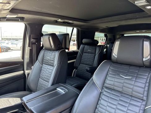 Used 2022 Cadillac Escalade Sport Platinum AWD/4WD image 34