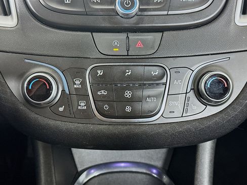 Used 2024 Chevrolet Malibu LT image 22