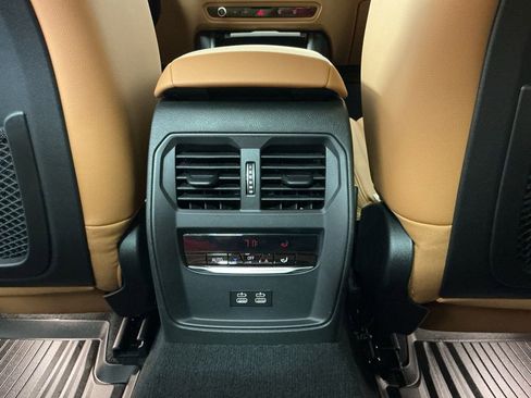 Certified 2023 BMW 330i Sedan w/ Premium Package image 27