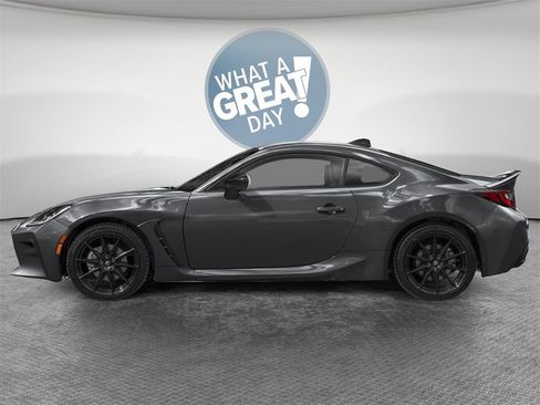 New 2025 Toyota GR86 Premium image 3