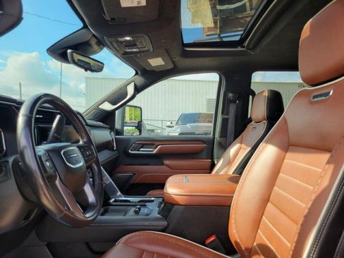 Used 2024 GMC Sierra 2500 Denali Ultimate w/ Max Trailering Package AWD/4WD image 13