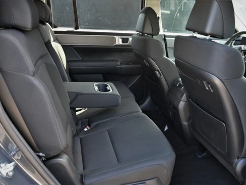 Used 2026 Hyundai Santa Fe SE FWD image 15