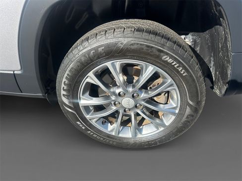 Used 2021 Jeep Cherokee Latitude Lux image 8