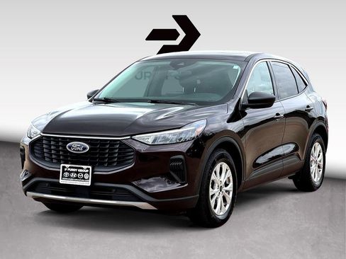 Used 2023 Ford Escape Active FWD image 4