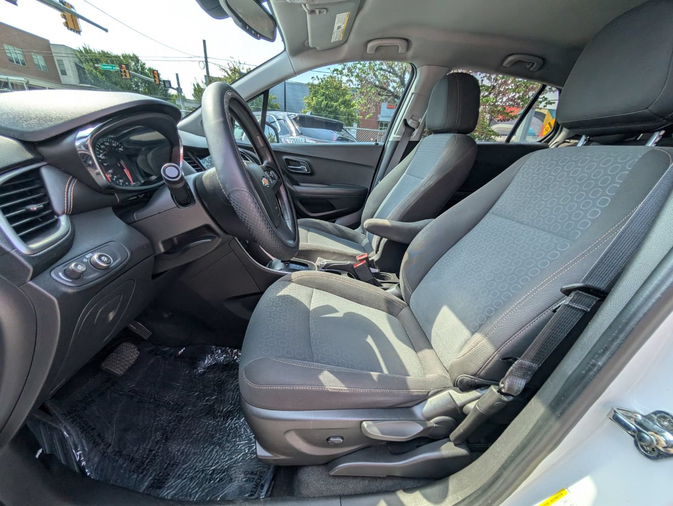 Used 2020 Chevrolet Trax LS w/ Tint and Cruise Package FWD image 15