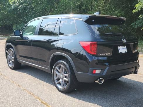 Used 2023 Honda Passport EX-L image 3