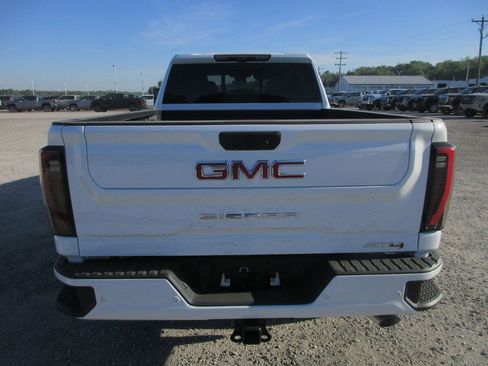 New 2026 GMC Sierra 2500 AT4 w/ AT4 Premium Plus Package AWD/4WD image 5