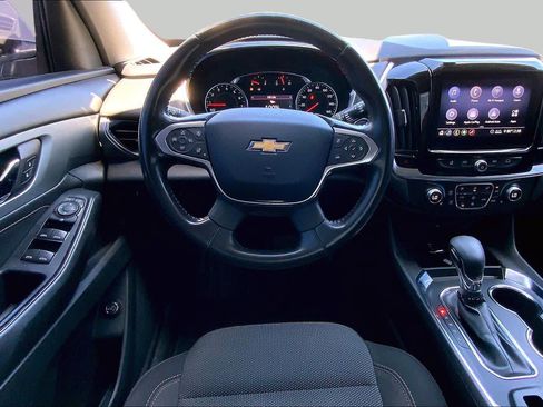 Used 2021 Chevrolet Traverse LT FWD image 5