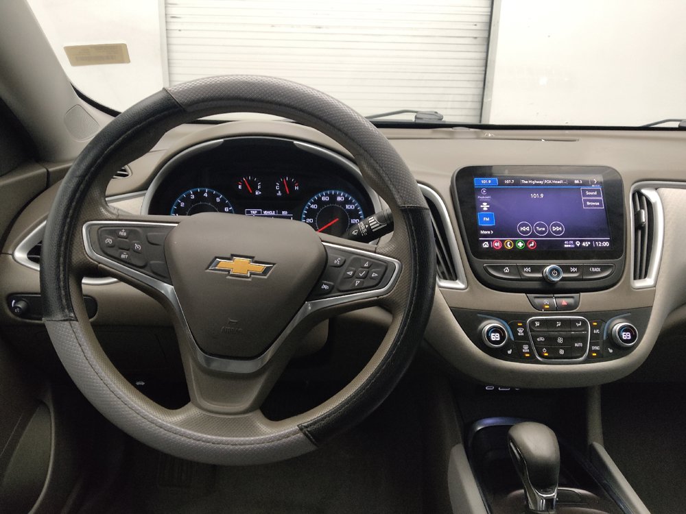 Used 2022 Chevrolet Malibu LT FWD image 22