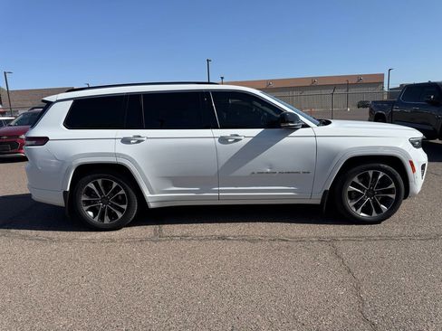 Used 2021 Jeep Grand Cherokee L Overland w/ Advanced Protech Group III AWD/4WD image 4