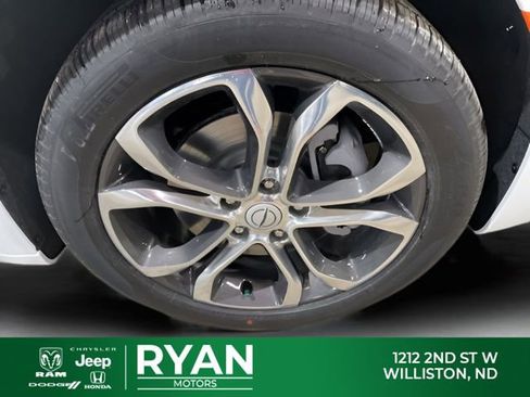 New 2026 Chrysler Pacifica Pinnacle image 17