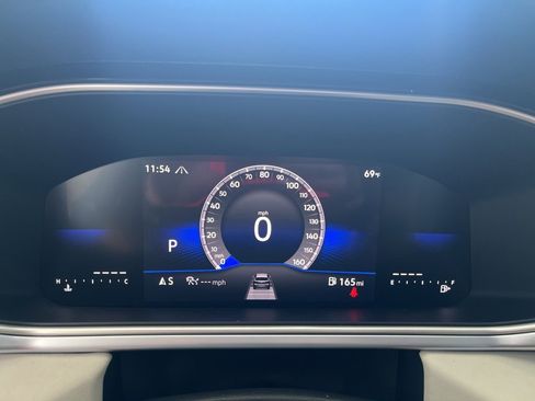 New 2026 Volkswagen Taos SE image 15