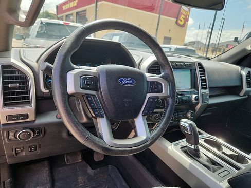 Used 2019 Ford F150 Lariat w/ Equipment Group 502A Luxury AWD/4WD image 7