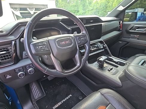 Used 2022 GMC Sierra 1500 AT4 w/ AT4 Premium Package AWD/4WD image 13