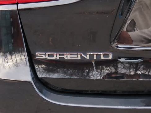 Used 2019 Kia Sorento LX image 7