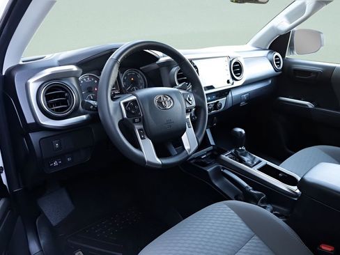 Certified 2023 Toyota Tacoma SR5 AWD/4WD image 27