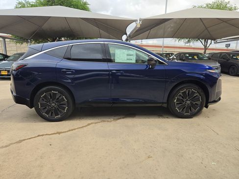 New 2026 Nissan Murano Platinum AWD/4WD image 2