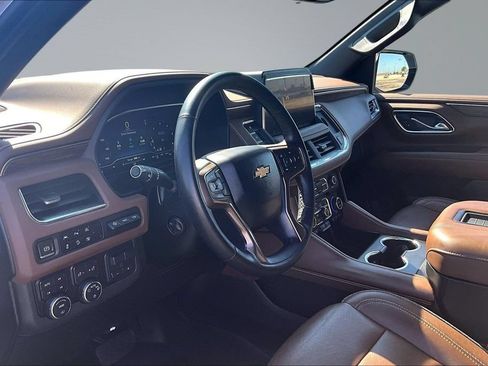 Used 2024 Chevrolet Suburban High Country AWD/4WD image 14