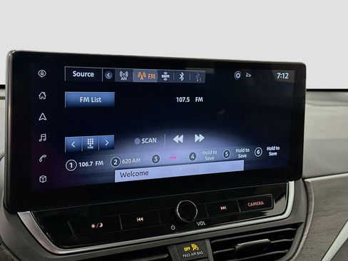 Used 2023 Nissan Altima 2.5 SV w/ SV Premium Package image 21