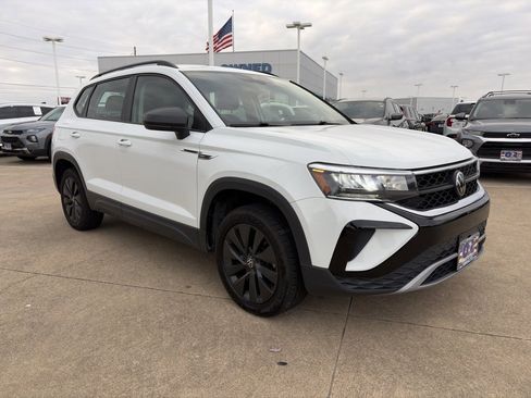 Used 2024 Volkswagen Taos S image 3