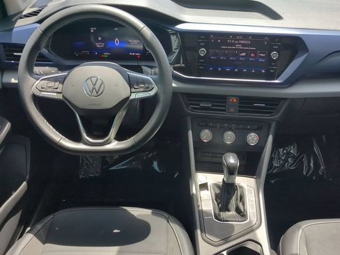 Certified 2022 Volkswagen Taos SE FWD image 13