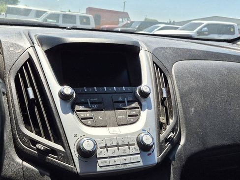 Used 2017 Chevrolet Equinox LT w/ Convenience Package FWD image 9