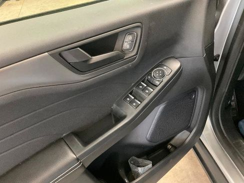 Certified 2023 Ford Escape Active AWD/4WD image 10