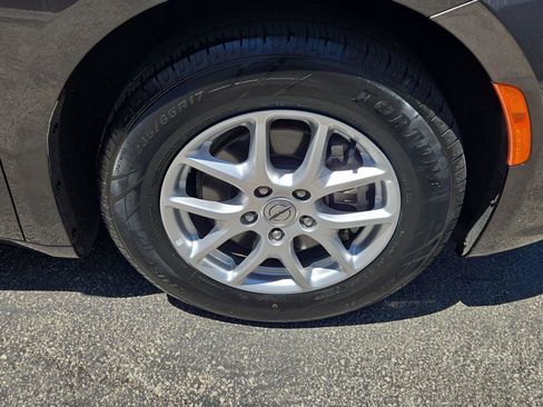 Used 2023 Chrysler Pacifica Touring-L FWD image 28