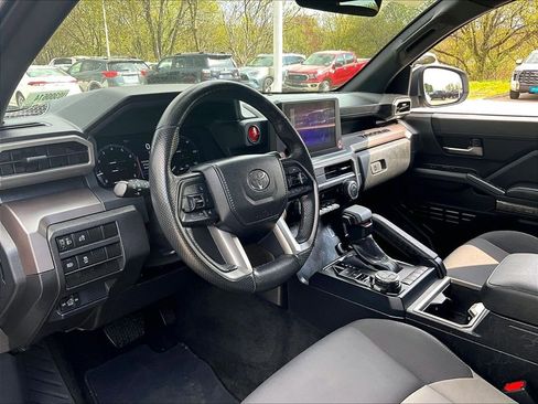 Certified 2024 Toyota Tacoma TRD Off-Road AWD/4WD image 8