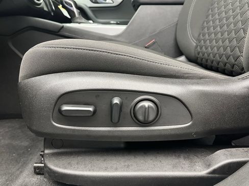 Used 2019 Chevrolet Blazer LT image 9