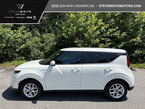 Used 2024 Kia Soul LX w/ LX Technology Package FWD image 1