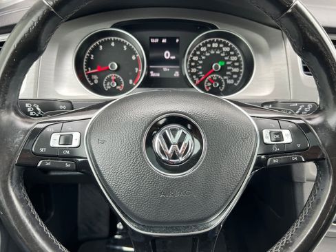 Used 2017 Volkswagen Golf Wolfsburg Edition image 25