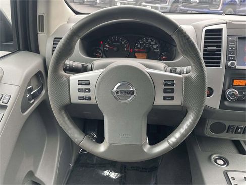 Used 2021 Nissan Frontier SV image 8