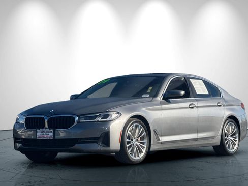 Used 2023 BMW 530i w/ Premium Package image 8