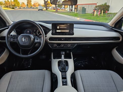 Used 2023 Honda HR-V LX image 19