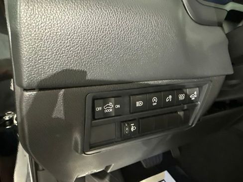 Used 2024 Toyota Tundra Limited AWD/4WD image 19