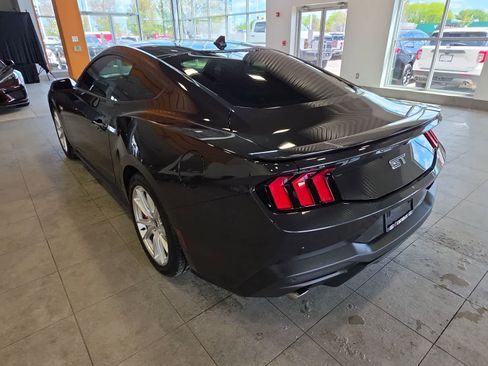 Used 2024 Ford Mustang GT Premium RWD image 11
