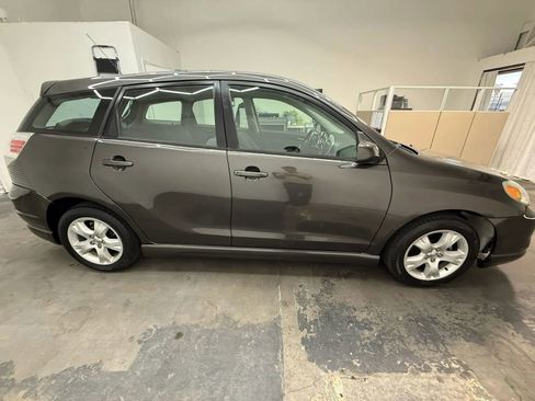Used 2005 Toyota Matrix XR image 6