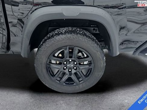 Used 2023 Chevrolet Colorado Trail Boss w/ LPO, Dark Essentials Package image 21