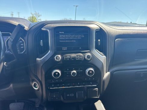 Used 2022 GMC Sierra 2500 Denali w/ Denali Ultimate Package AWD/4WD image 22