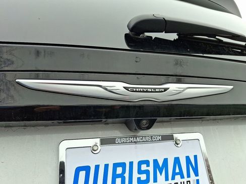 Used 2023 Chrysler Voyager LX image 30