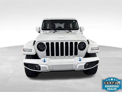 Used 2022 Jeep Wrangler Unlimited Sahara AWD/4WD image 2
