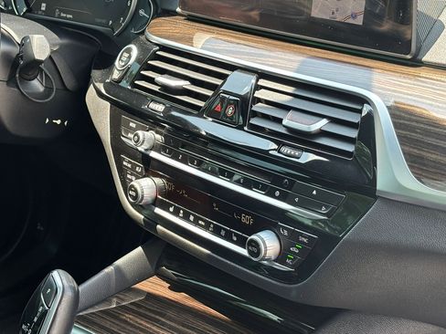 Used 2019 BMW 530i xDrive w/ Convenience Package image 34