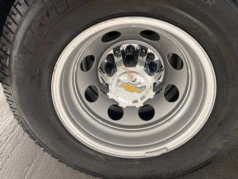 Used 2025 Chevrolet Silverado 3500 W/T AWD/4WD image 40