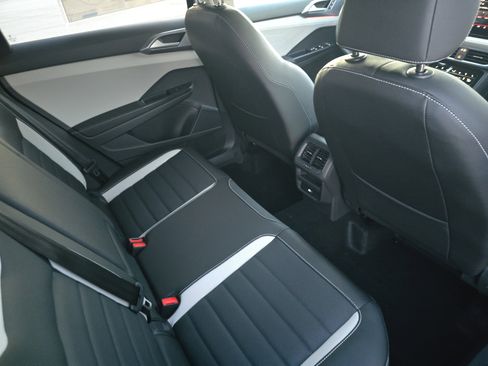 New 2025 Volkswagen Taos SEL image 11