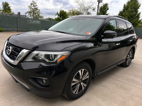 Used 2017 Nissan Pathfinder SL w/ Cargo Package AWD/4WD image 1