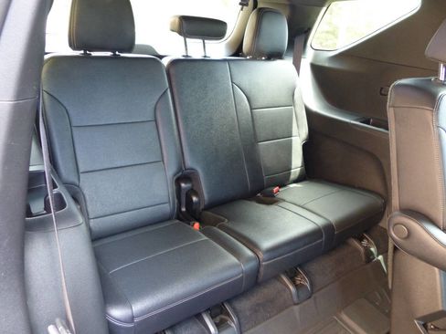 Used 2025 Chevrolet Traverse LT w/ LPO, Floor Liner Package AWD/4WD image 48