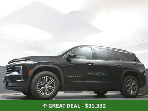Used 2024 Chevrolet Traverse LT FWD image 30